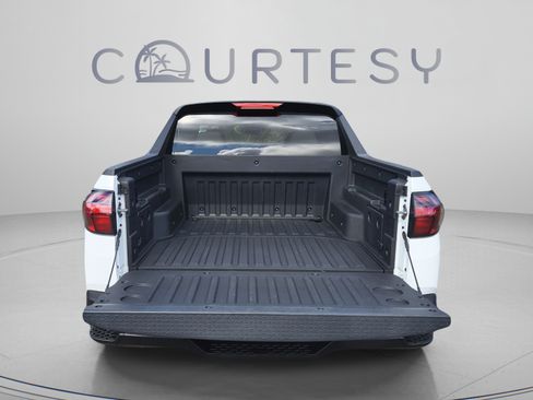 Certified 2025 Hyundai Santa Cruz SEL FWD image 9