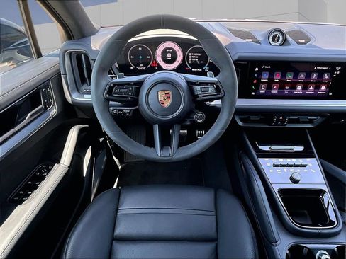Certified 2026 Porsche Cayenne GTS AWD/4WD image 13