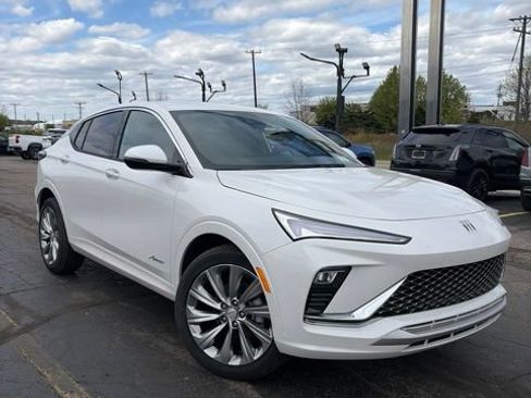 New 2026 Buick Envista Avenir FWD image 2