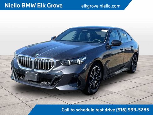 Used 2026 BMW 530i RWD image 1