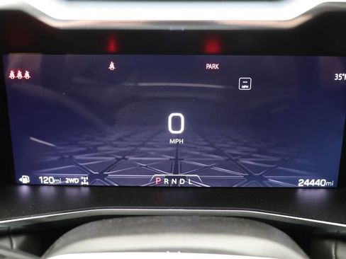 Used 2024 GMC Canyon Elevation w/ Trailering Package image 25