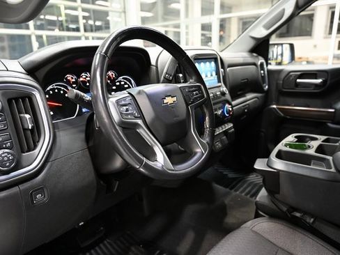 Used 2021 Chevrolet Silverado 1500 LT w/ Convenience Package II image 19