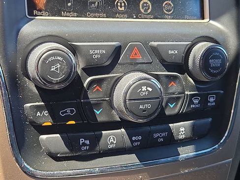 Used 2016 Jeep Grand Cherokee Limited AWD/4WD image 18