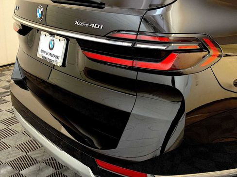 Used 2023 BMW X7 xDrive40i w/ Executive Package image 29