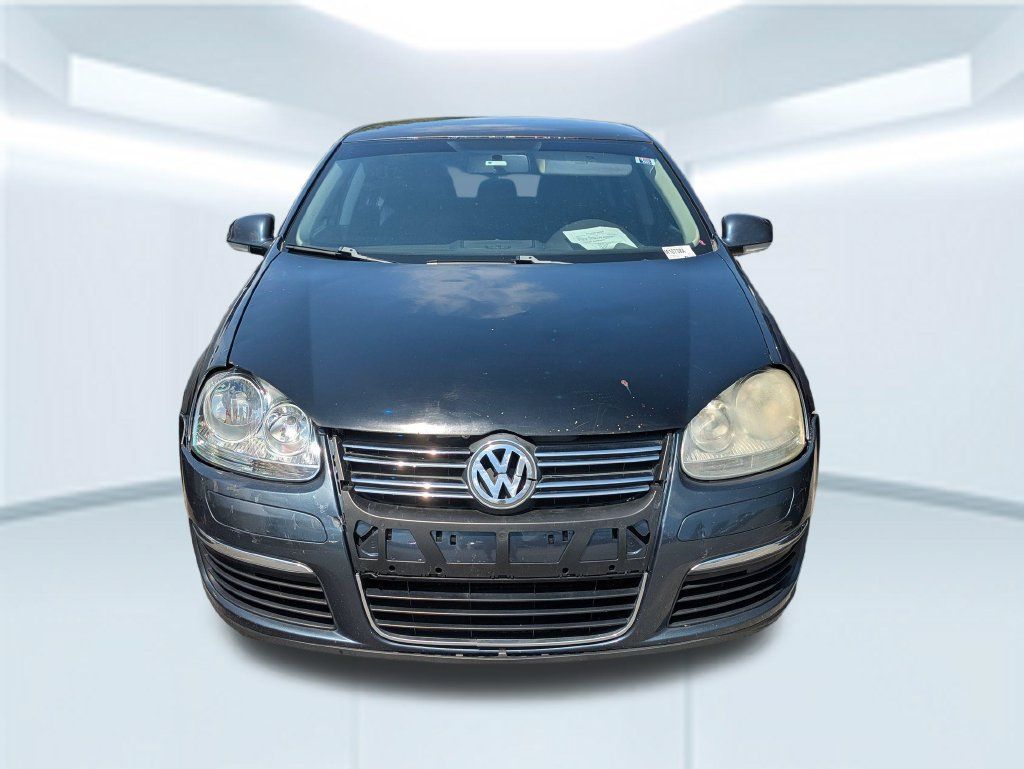 Used 2010 Volkswagen Jetta Limited Edition FWD image 4