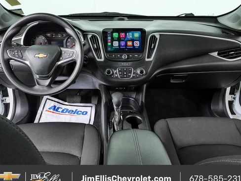Used 2024 Chevrolet Malibu LT FWD image 17