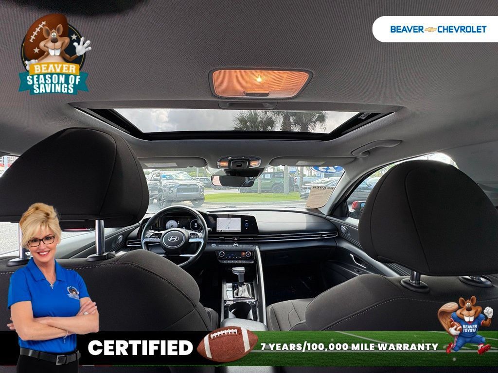 Used 2025 Hyundai Elantra SEL FWD image 15