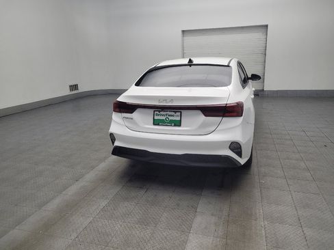 Used 2022 Kia Forte LXS image 7