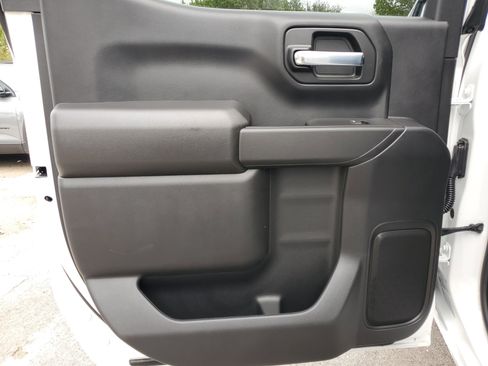 New 2026 GMC Sierra 1500 Pro w/ Pro Value Package image 9