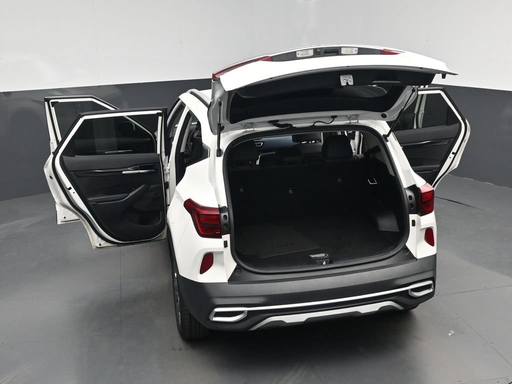 Certified 2022 Kia Seltos S FWD image 30
