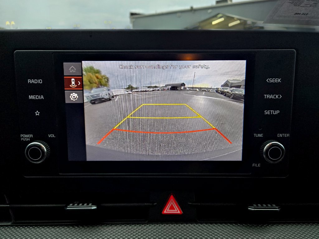 Used 2025 Kia Sportage LX AWD/4WD image 30