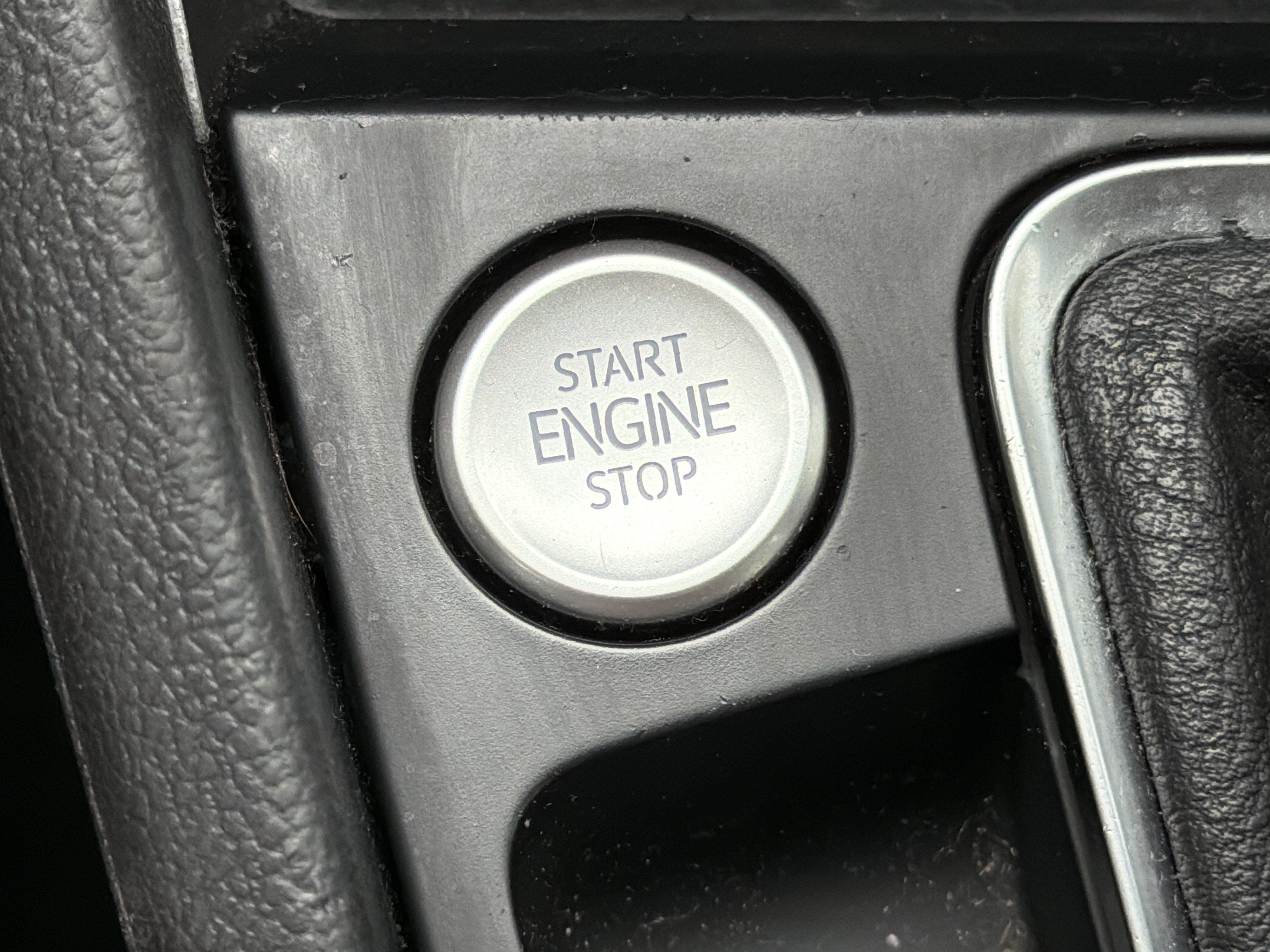 Used 2023 Volkswagen Jetta SE FWD image 10