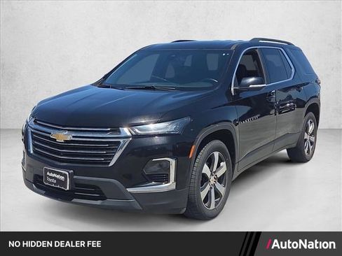 Used 2023 Chevrolet Traverse LT w/ LT Premium Package AWD/4WD image 1
