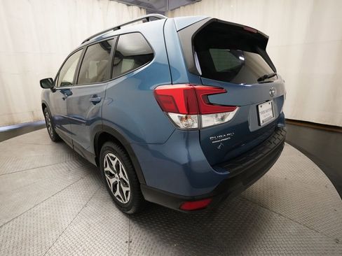 Used 2023 Subaru Forester Premium image 37