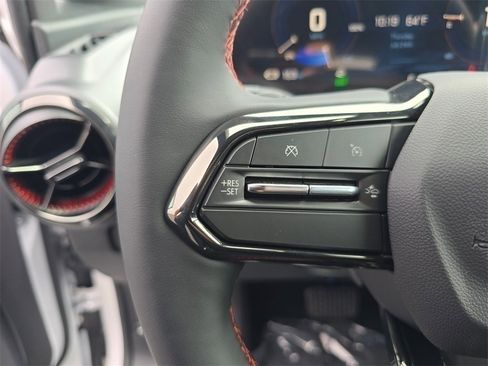 New 2025 Chevrolet Equinox EV RS image 24