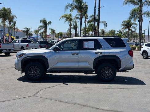 Used 2026 Toyota 4Runner SR5 AWD/4WD image 9