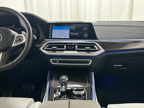 Used 2023 BMW X5 M50i w/ Executive Package image 9