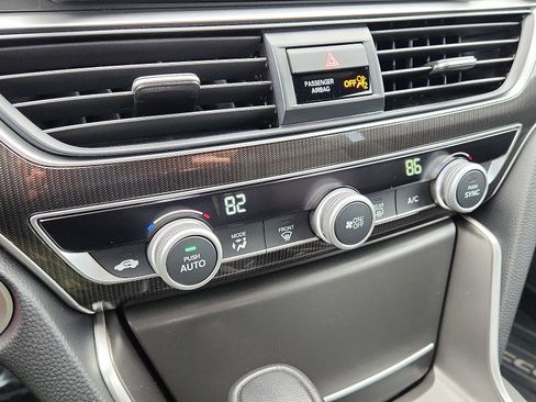 Used 2020 Honda Accord Sport image 14