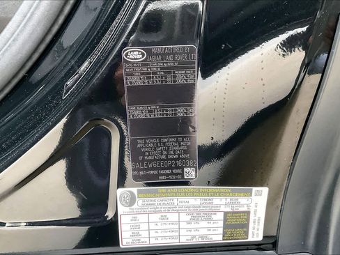 Used 2023 Land Rover Defender 90 V8 image 36