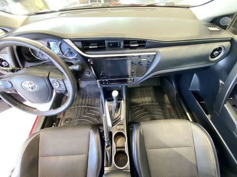 Used 2017 Toyota Corolla SE w/ SE Premium Package FWD image 23
