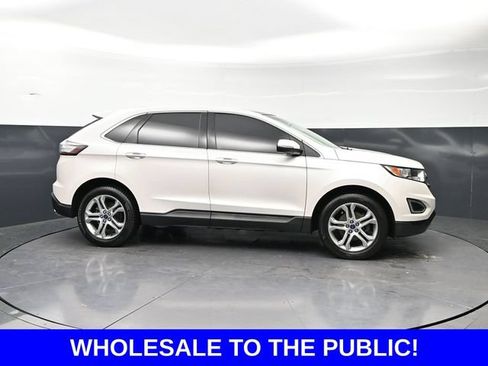 Used 2015 Ford Edge Titanium FWD image 3