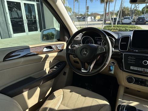 Used 2016 Mercedes-Benz GLE 350 w/ Premium Package image 21