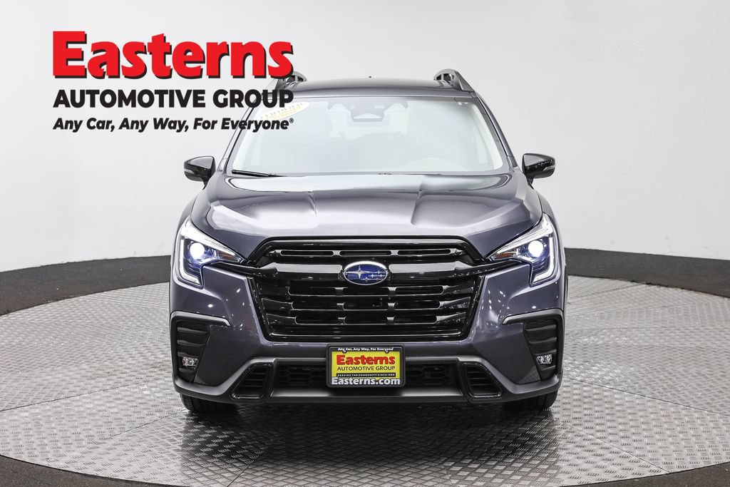 Used 2023 Subaru Ascent Onyx Edition AWD/4WD image 3