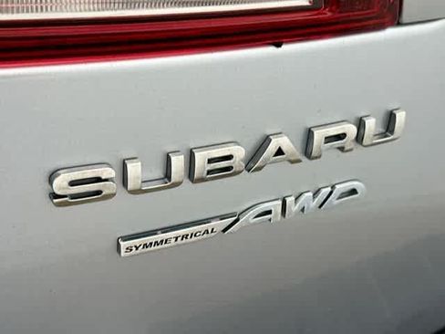 Used 2017 Subaru Outback 2.5i Premium AWD/4WD image 25