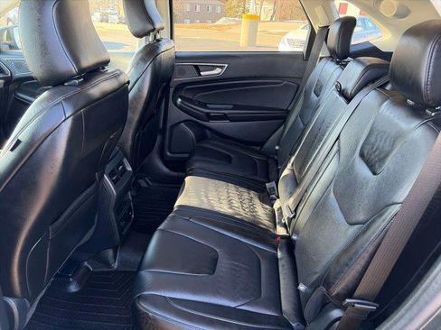 Used 2022 Ford Edge Titanium w/ Class II Trailer Tow Package image 23