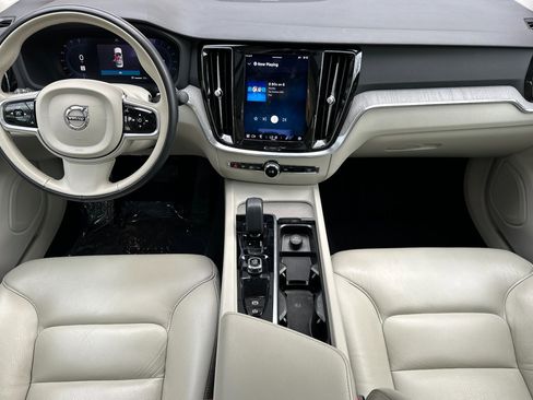 Used 2023 Volvo S60 B5 Plus w/ Climate Package image 15
