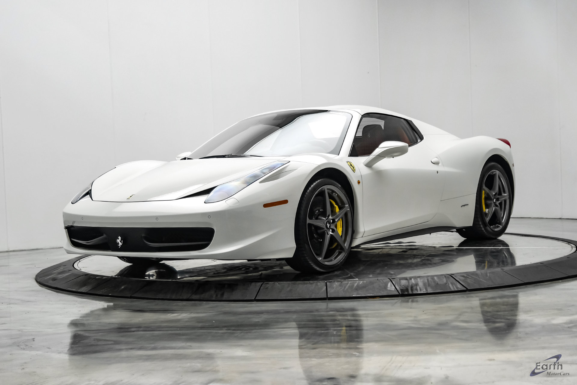 Used 2015 Ferrari 458 Spider RWD image 6