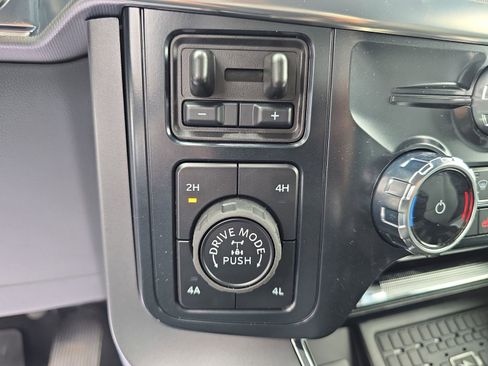 New 2025 Ford F150 Lariat w/ Equipment Group 501A Mid image 21