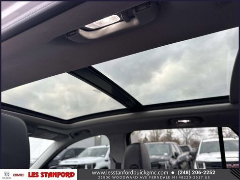 Certified 2022 GMC Terrain SLT w/ Tech Package image 15