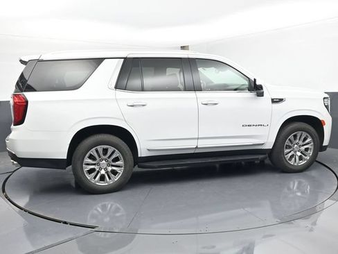 Used 2023 GMC Yukon Denali RWD image 3