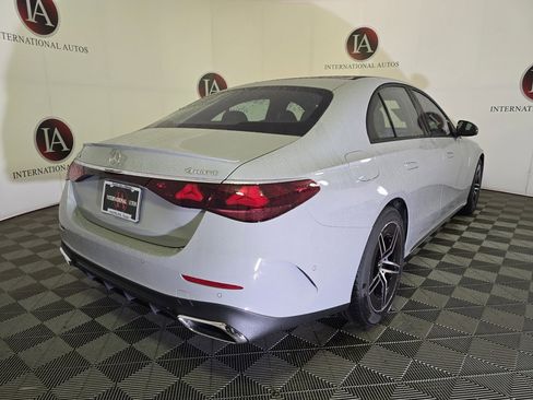 Used 2026 Mercedes-Benz E 350 4MATIC Sedan image 4