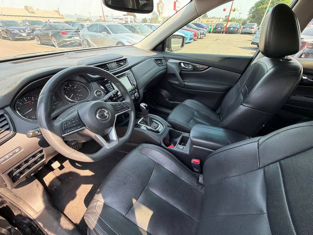 Used 2017 Nissan Rogue SL w/ SL Premium Package AWD/4WD image 10