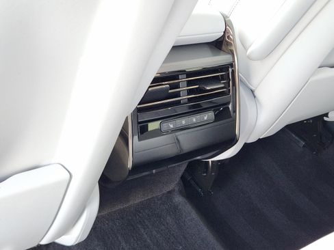 Used 2023 Land Rover Range Rover Sport SE image 33