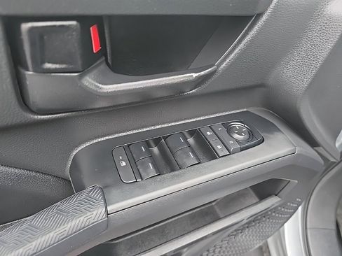 Certified 2024 Toyota Tacoma SR5 image 18