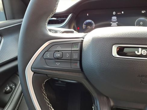 New 2025 Jeep Grand Cherokee L Laredo image 26