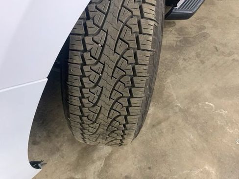 Used 2025 Ford Expedition Active AWD/4WD image 16