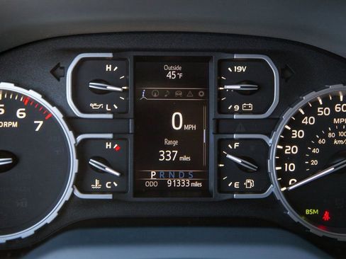 Used 2019 Toyota Tundra Platinum image 19