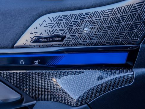 Used 2026 BMW M5 w/ Executive Package image 17