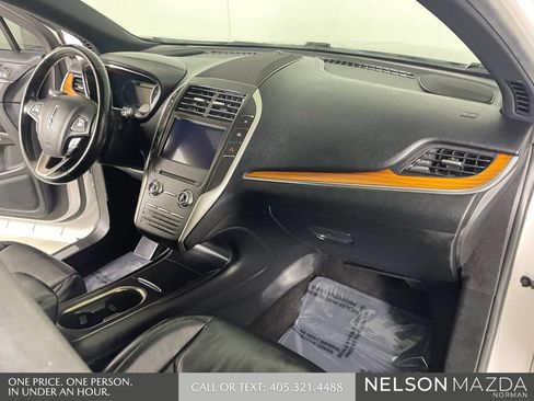 Used 2019 Lincoln MKC Select w/ Select Plus Package FWD image 30