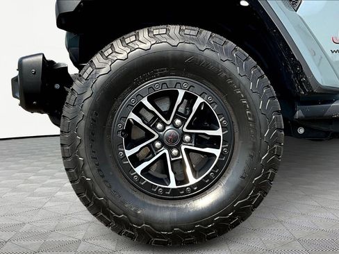 Used 2024 Jeep Wrangler Unlimited Rubicon image 32