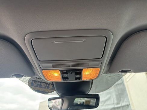 Used 2023 Honda Odyssey EX-L image 15