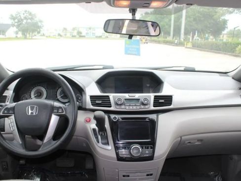 Used 2016 Honda Odyssey SE image 10