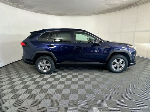 Used 2023 Toyota RAV4 XLE w/ Convenience Package FWD image 2