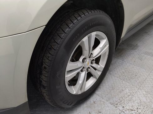 Used 2015 Chevrolet Equinox LS image 31