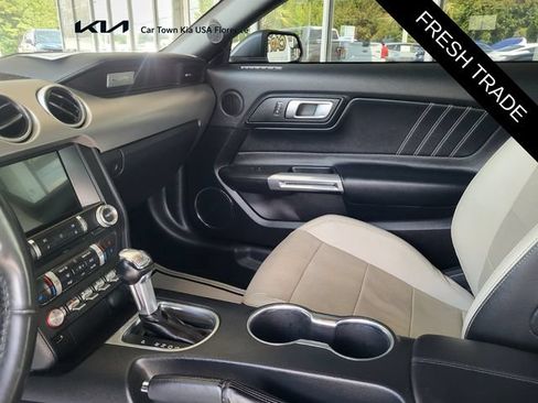 Used 2018 Ford Mustang GT Premium w/ Black Accent Package RWD image 11