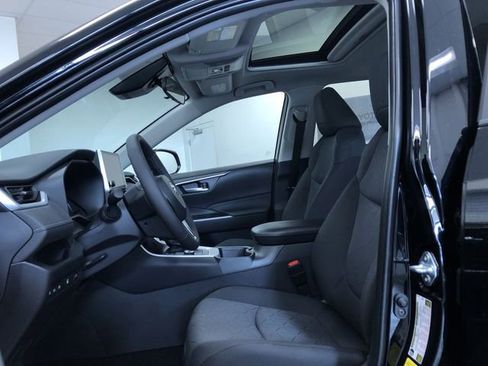 New 2025 Toyota RAV4 XLE image 18